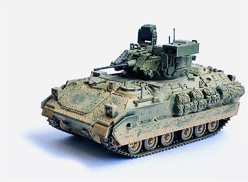 Amazon | US M2A3 Bradley Fighting Vehicle Dusty Version 1/72